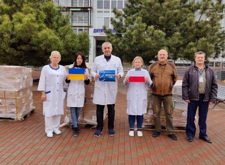 Teoxane supports children in Ukraine with food deliveries